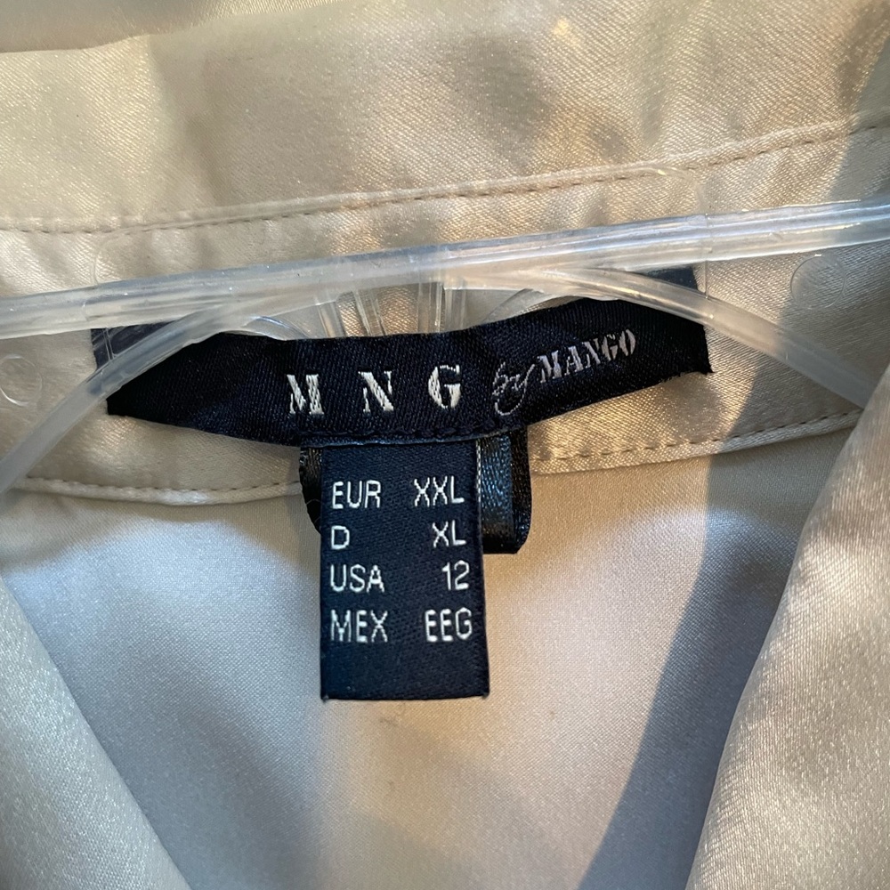 MNG by Mango NWOT short cap sleeve satin blouse top size 12- champagne - Picture 7 of 7